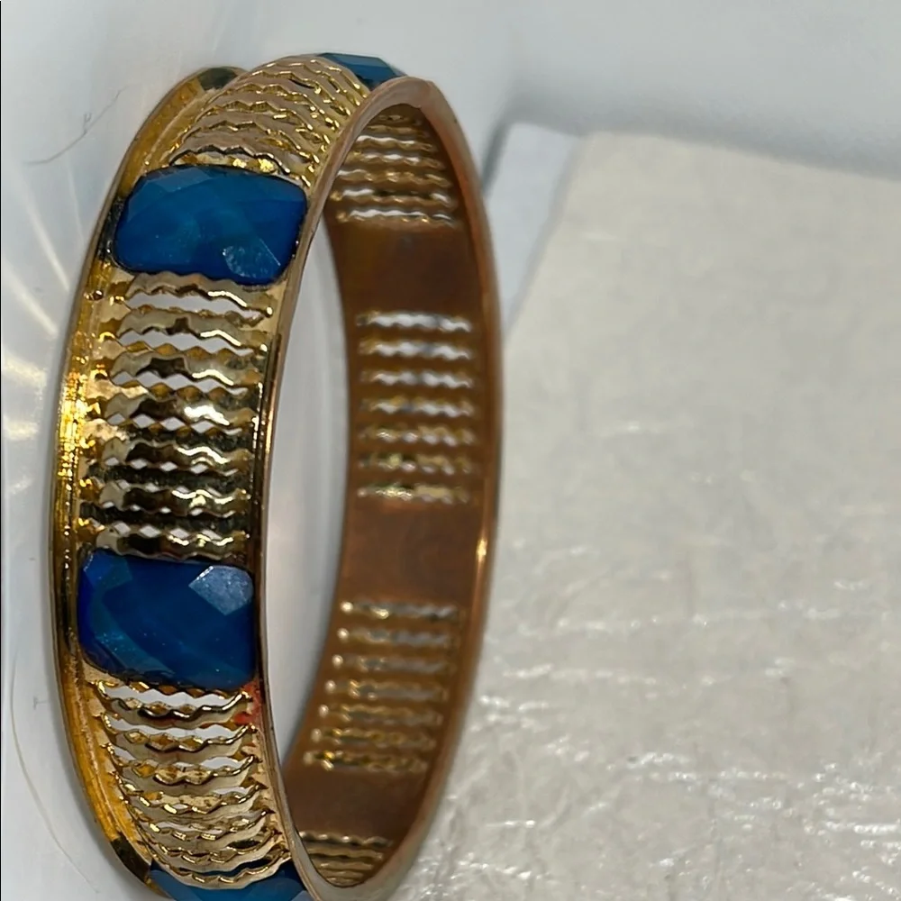 Goldtone and faceted Blue Bangle Bracelet